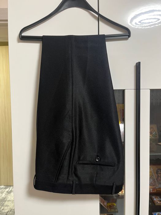 Мъжки черен костюм