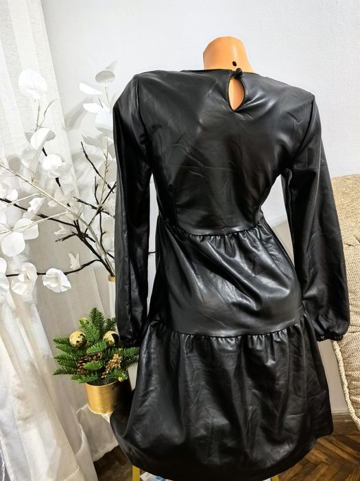 Rochie piele nouă mărimea M