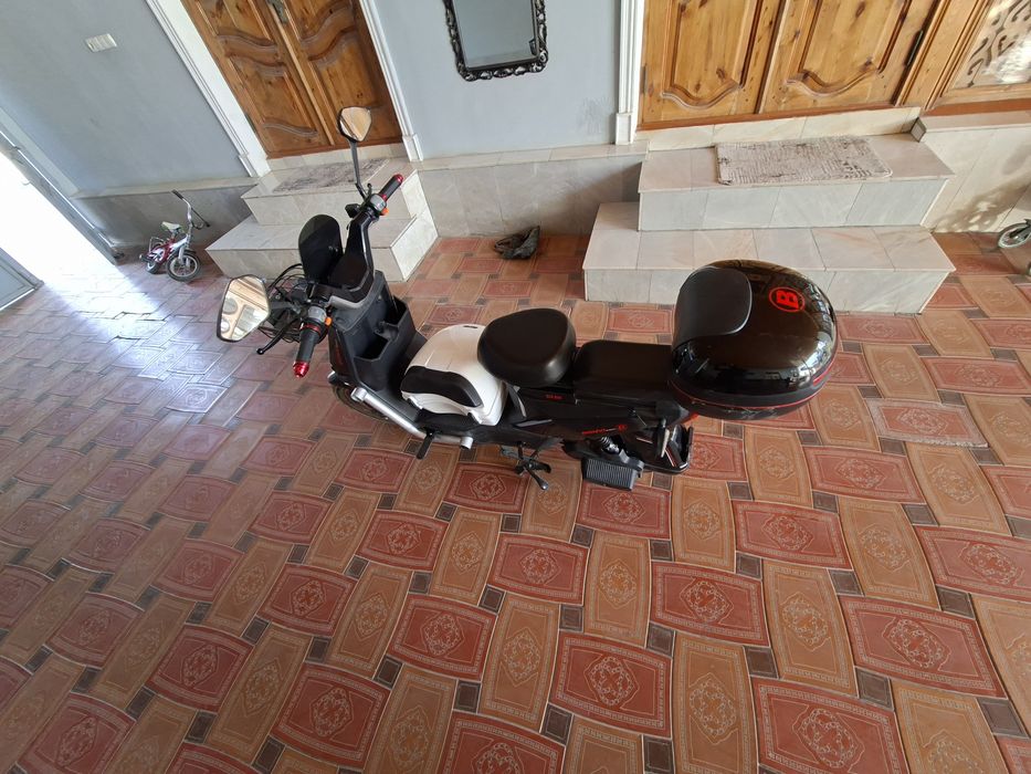 BONVI scoter SCE 004