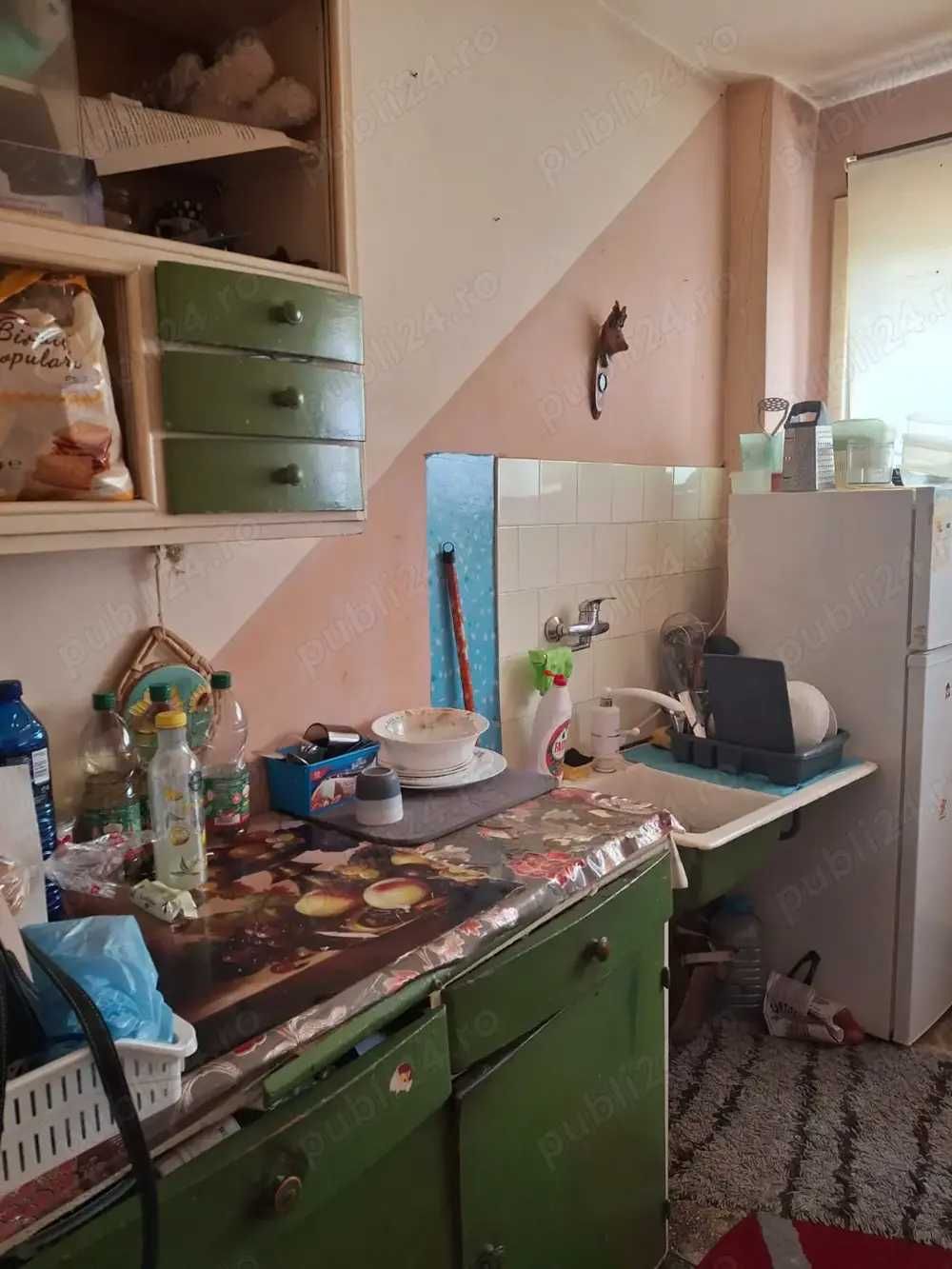Vand apartament 2 camere Etaj 3