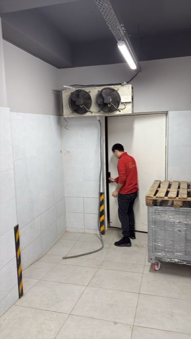 Холодило морозильные оборудывание.