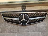 Решетка с емблема тип C63 AMG за Mercedes W204
