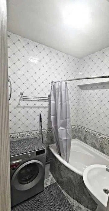 Сдаётся квартира 2/2/4 на Яшнабадиский р-не о-рр Кадышева!!