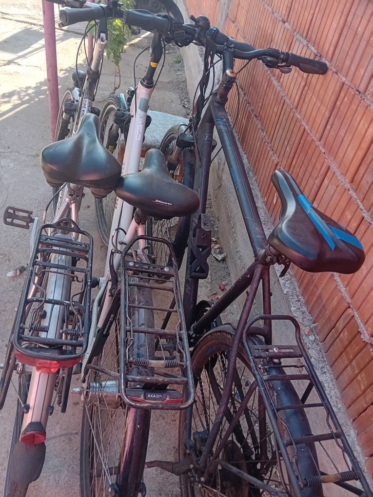 Vând 3 biciclete 500 lei bucata