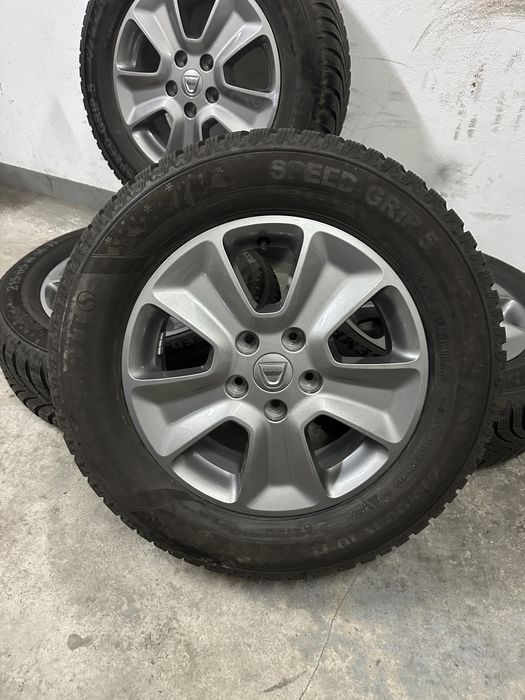 Jante 16 originale Dacia Duster anvelope iarna 215/65/16