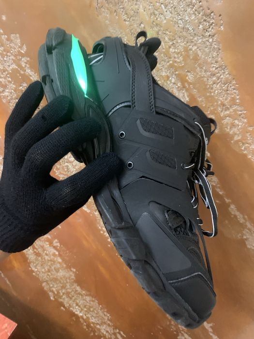 Vand balenciaga track led full box accesori