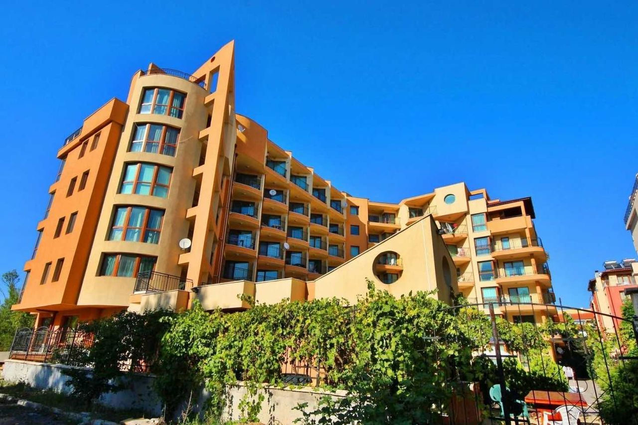 Продава се Двустаен апартамент в к.к. Слънчев бряг - 68 кв.м за 758 €/кв.м - Снимка #12