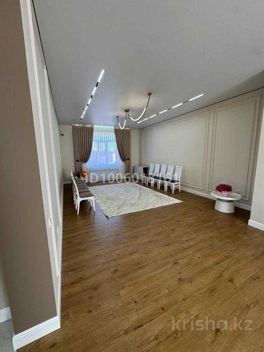 Продаётся 4х ком Дом в Центре Аида Империя