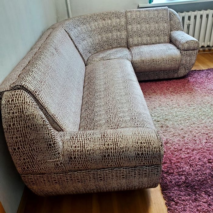 Продаю угловой диван