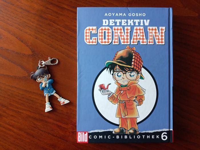 Vând manga și breloc Detectiv Conan