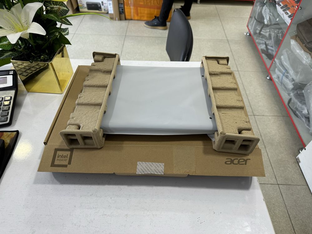 Yangi acer N4500 8/256 ssd lik yangi dizaynda mazza qilib ishlatadigan