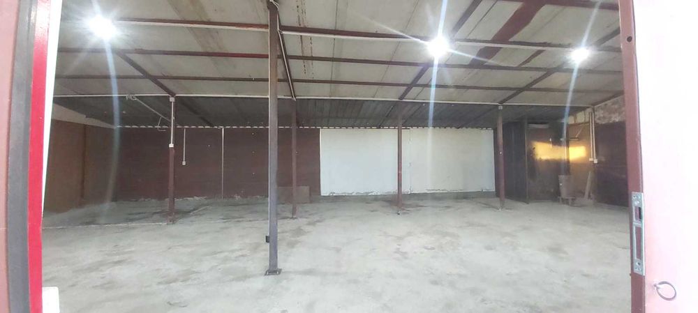 Дава се под наем Склад в Варна, Изгрев - 130 кв.м за 510 € - Снимка #1