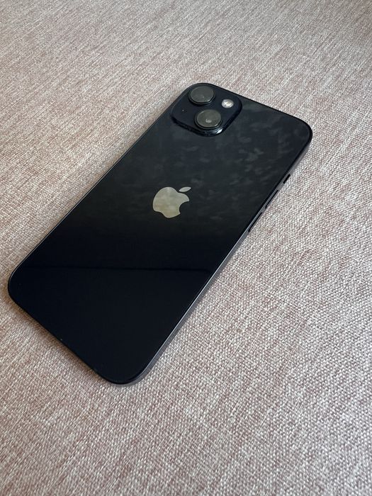 Продам iPhone 13
