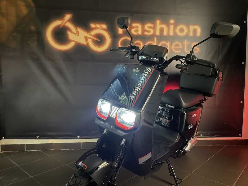 Scuter Electric EQUICKEY Q8 2000W 25 km/h Autonomie 120 km FĂRĂ PERMIS