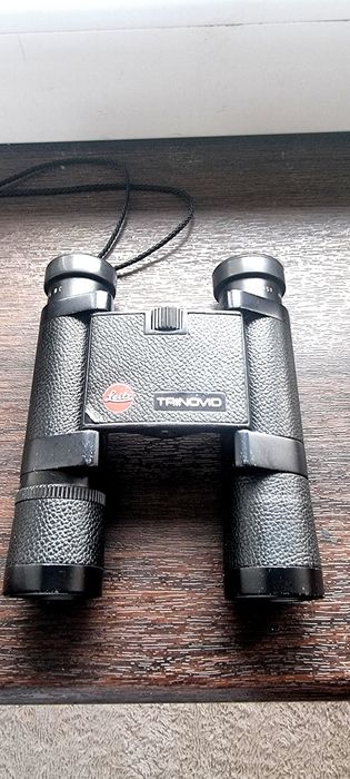 Binoclu Ernst Leitz (leica)Wetzlar Trinovid 10x25BC