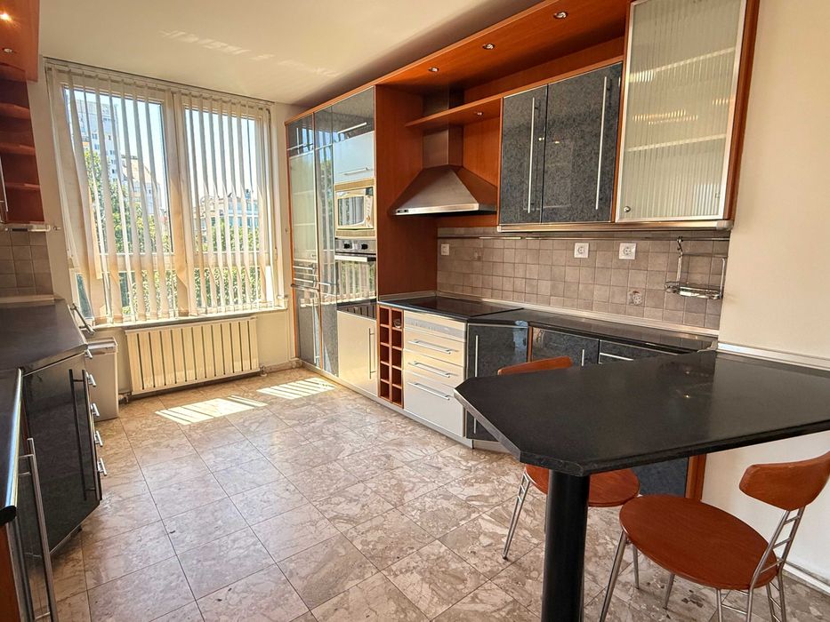 Продава се Многостаен апартамент в София, Лозенец - 350 кв.м за 4429 €/кв.м - Снимка #12