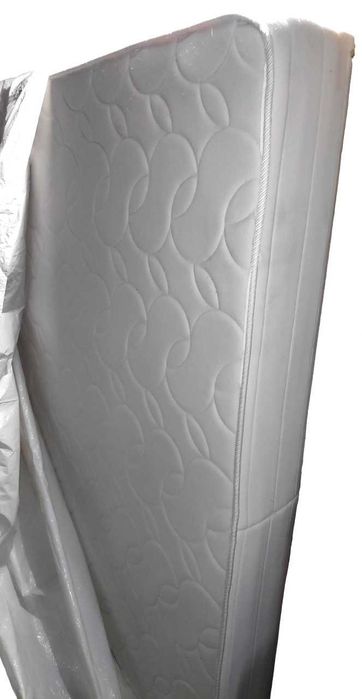 Трикрилен гардероб и легло с ортопедичен матрак