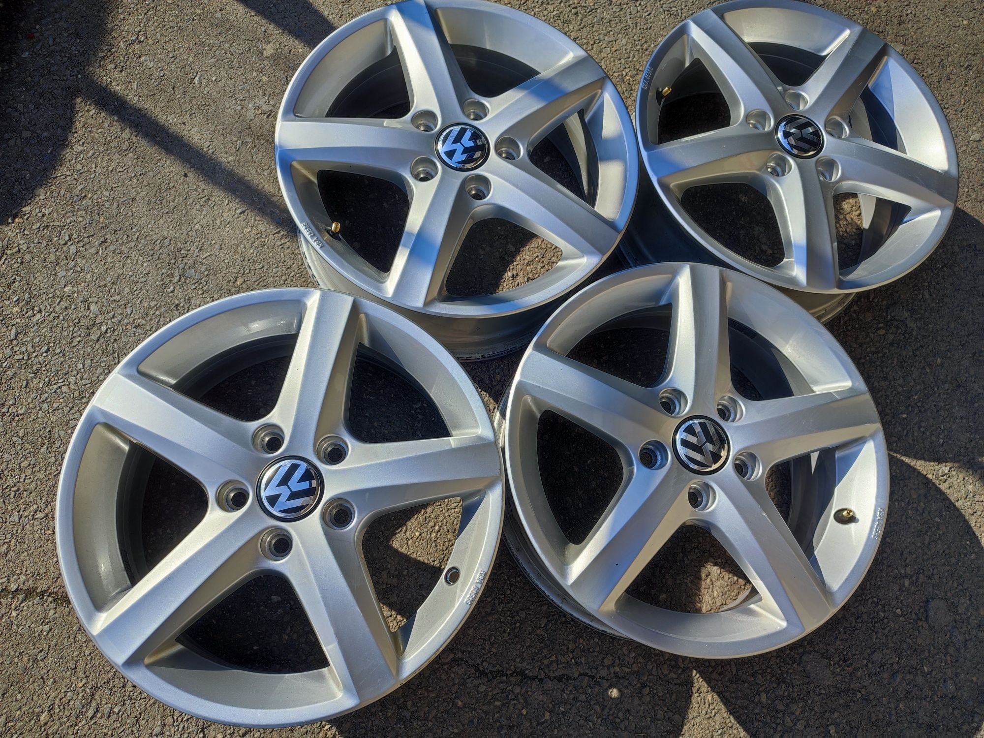 16" оригинални алуминиеви джанти заVw Golf/caddy,Passat.