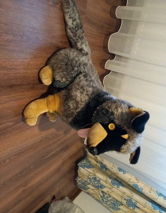 Caine de plus cu baterii incorporate pentru joaca copii si design