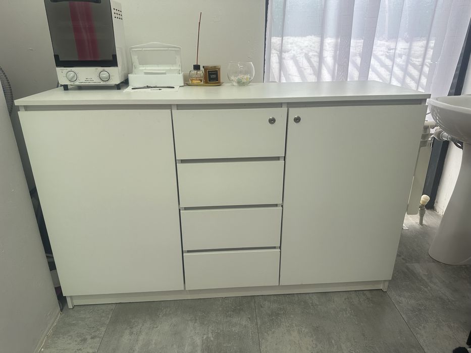 Шкаф комод с замком