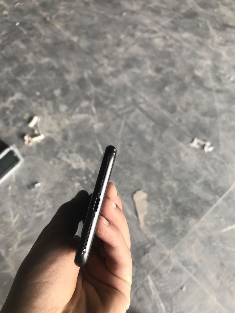 Iphone 8 plus srochna sotilad