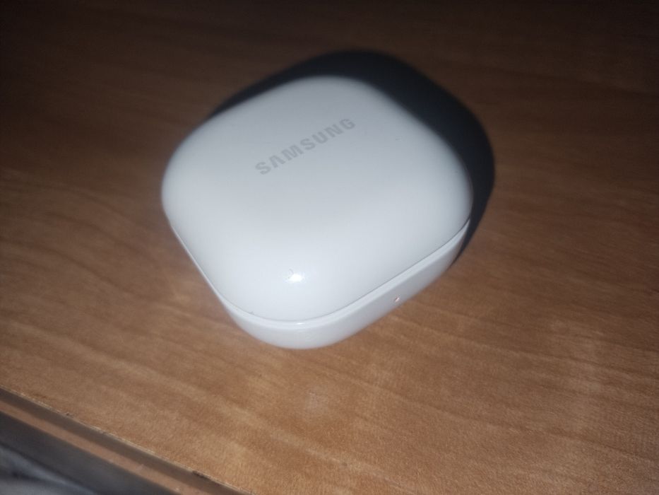 Продам Наушники Samsung Galaxy Buds FE серый