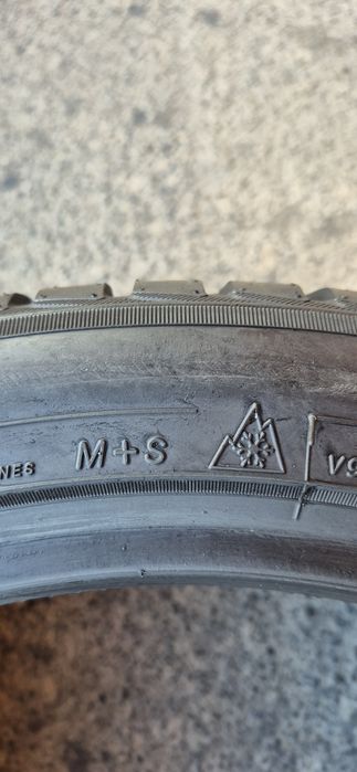 4 anvelope iarna noi Yokohama,fata 235/40/18,spate 265/35/18.
