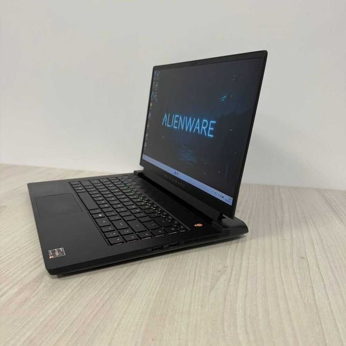 Геймърски лаптоп Alienware M15 R5 Ryzen Edition/32GB Ram/RTX 3070/1 TB