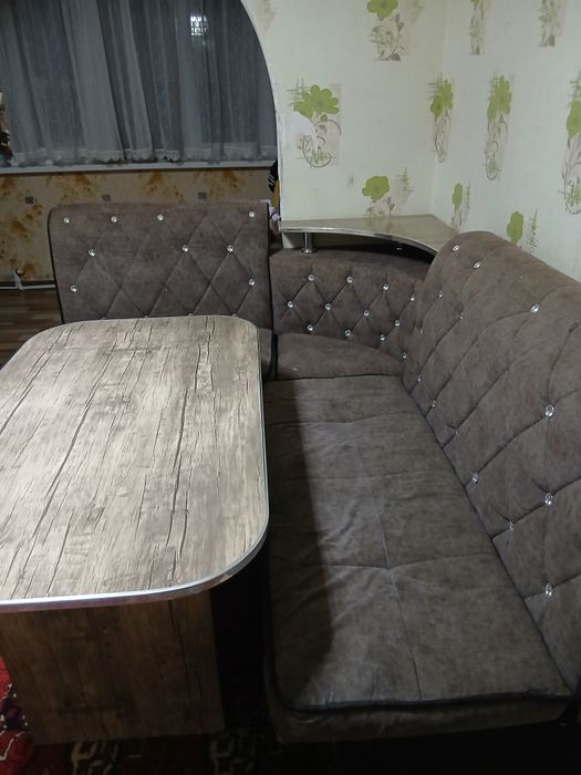 Продам.   Кухонный.    Уголок