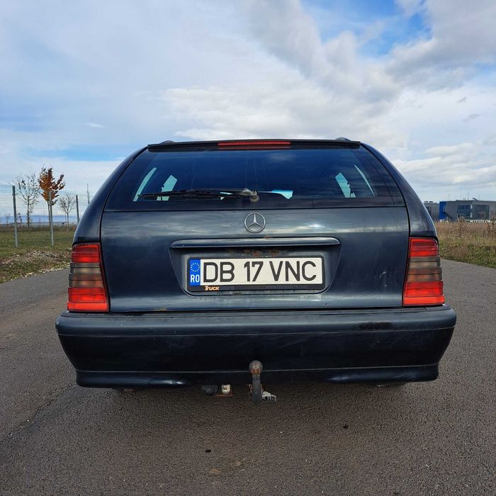 Mercedes-Benz C180