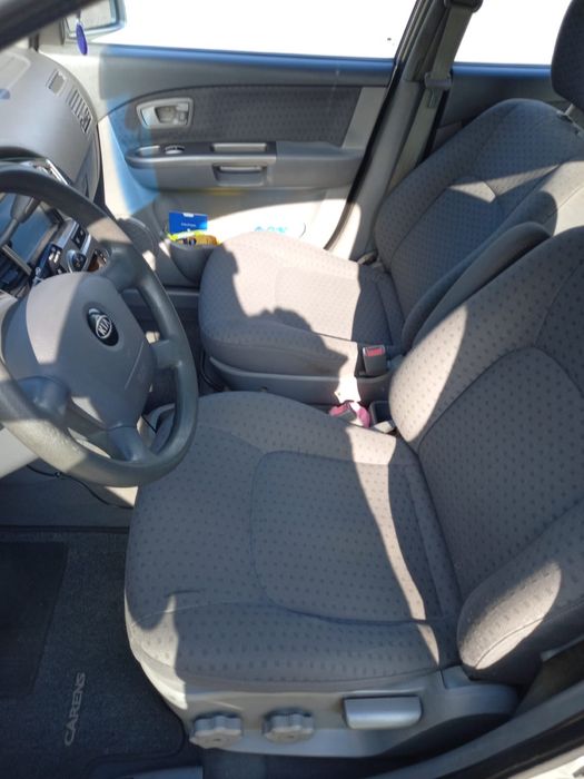 De vanzare masina Kia Carens