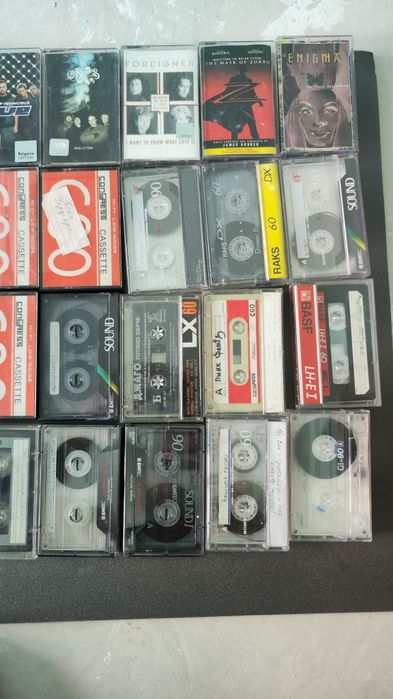 Лот аудио касетки ретро