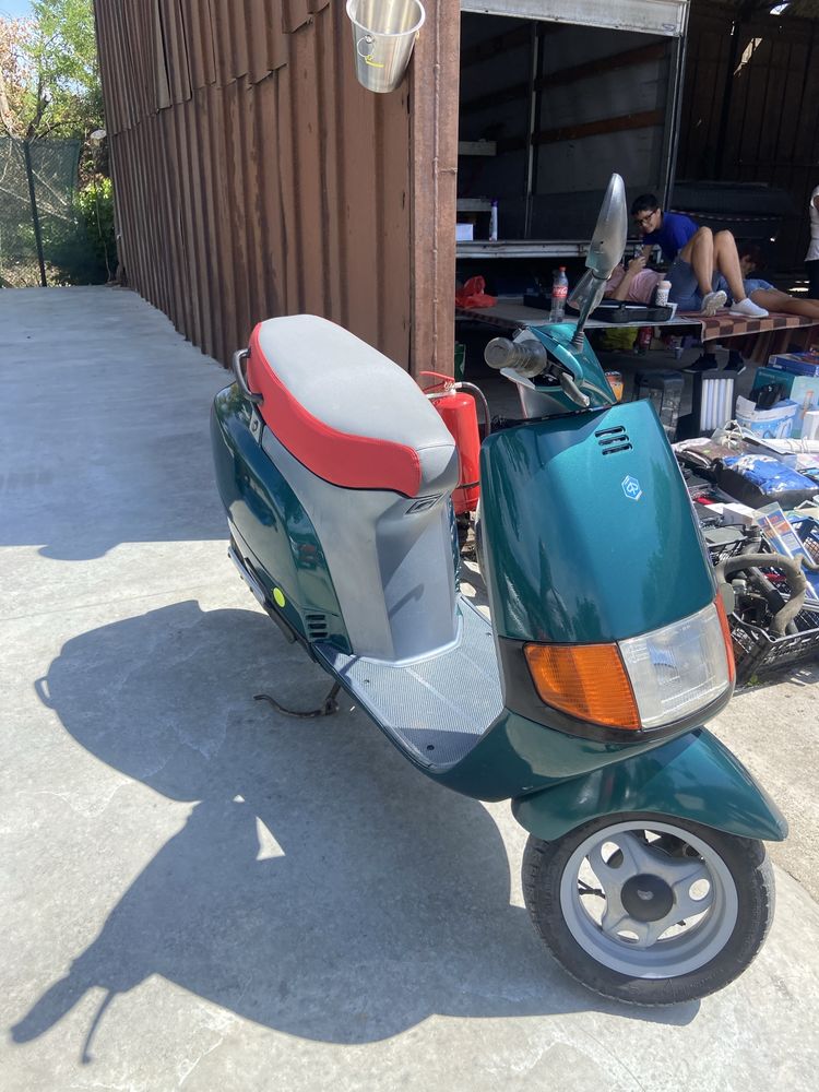 Se vinde piaggio cu acte