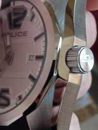 Часовник POLICE Супер -модерен