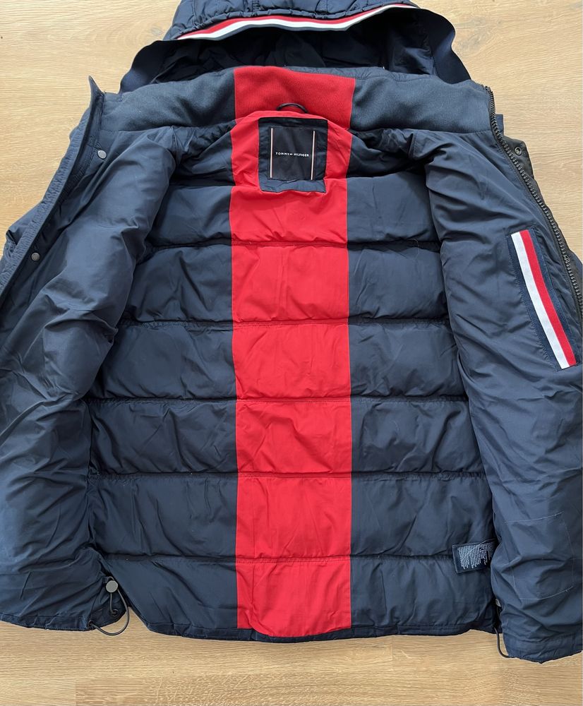 Tommy Hilfiger мъжко пухено яке размер М