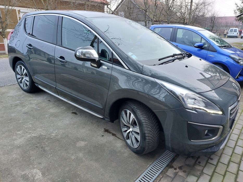 Peugeot 3008 1.2 benzina 130 CP tip STYLE an 2016