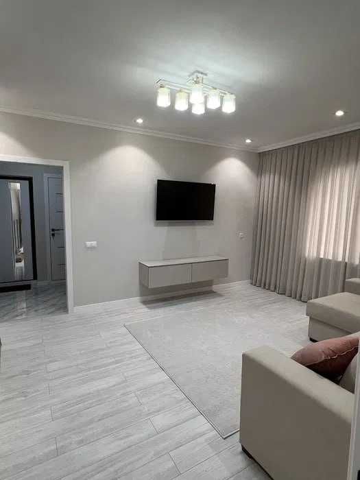 Максим Горький • Sayram Light •2-комн • 50м² • этаж 5/11 • [336-YUL63]