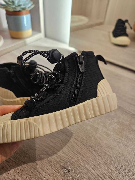 Детски кецове с цип ZARA, номер 22