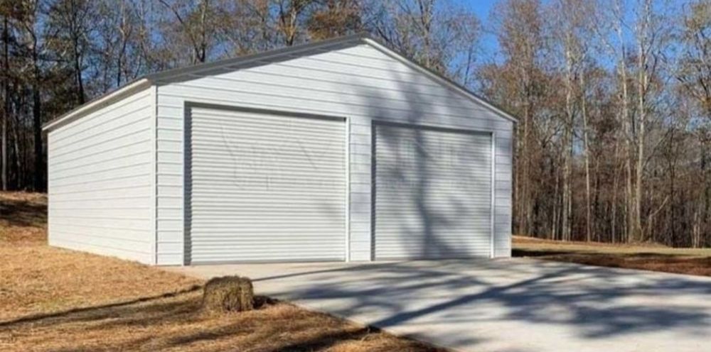 Vand garaj auto pe structura metalica