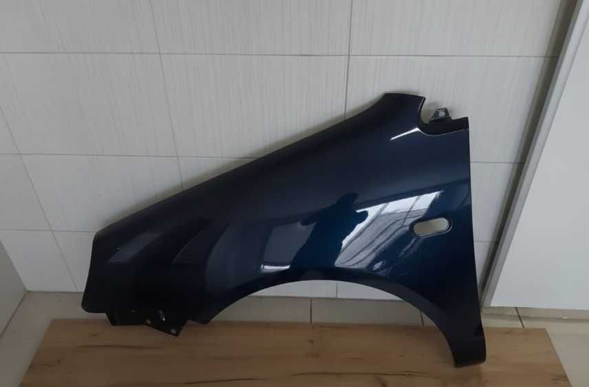 Aripa Fata Stanga VW Polo 5 V 9N 2002-2005 (LB5N (Albastru))