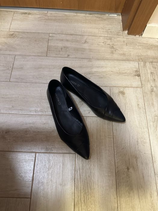 Обувки от естествена кожа тип балеринки - 39 номер