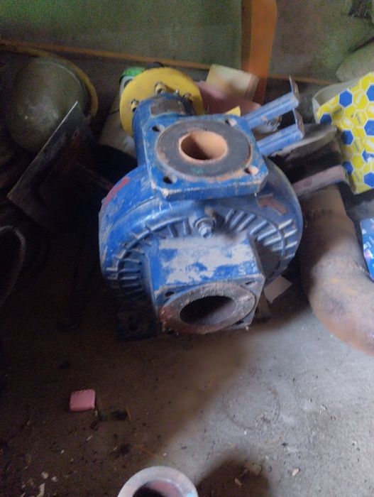 Насос для фантана.стояла в рабочем постоянный