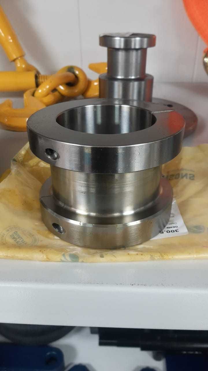 Адаптер шкворня полуприцепа c 2" на 3,5"