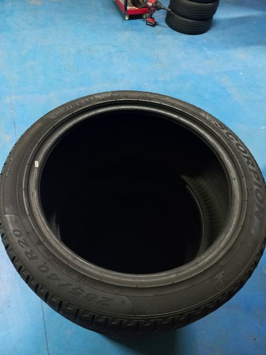 285 40 20 Pirelli Scorpion