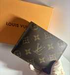 Louis Vuitton Portofel Original: Monogram Clasic, Stare Nouă