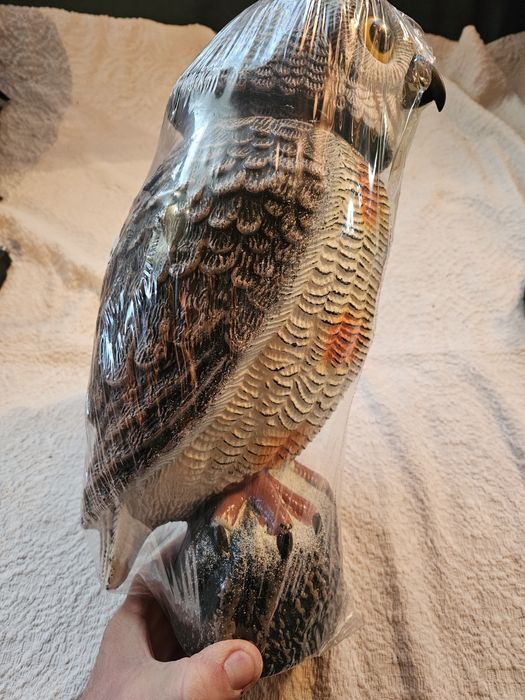 Бухал за изгонването на гълъби от балконите