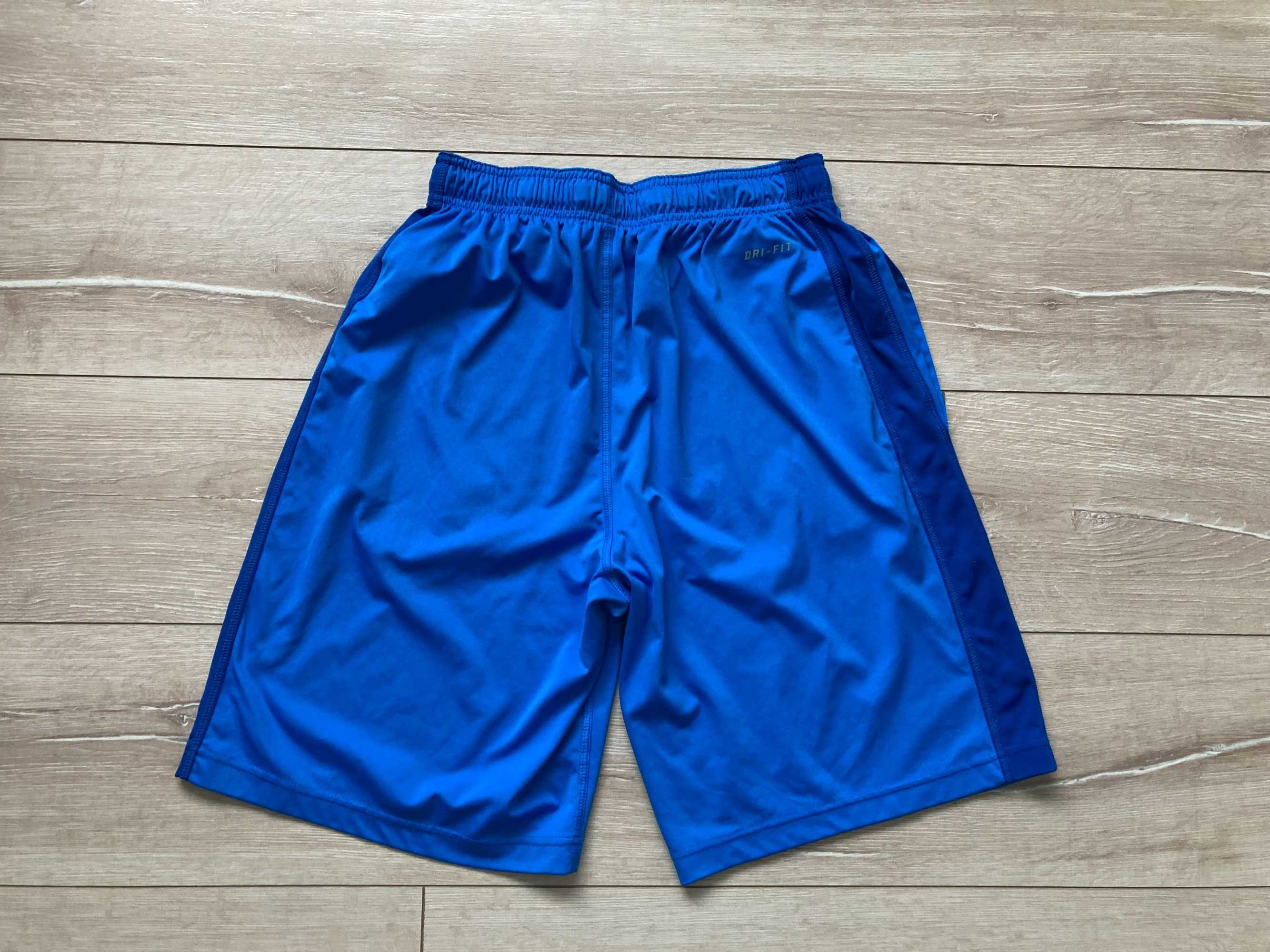 Найк Nike Dri Fit къси панталони къс панталон шорти S