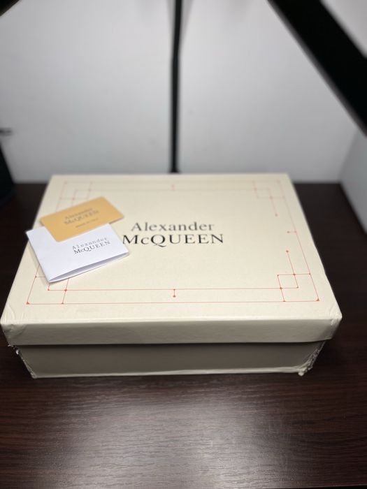 Alexander McQueen /42