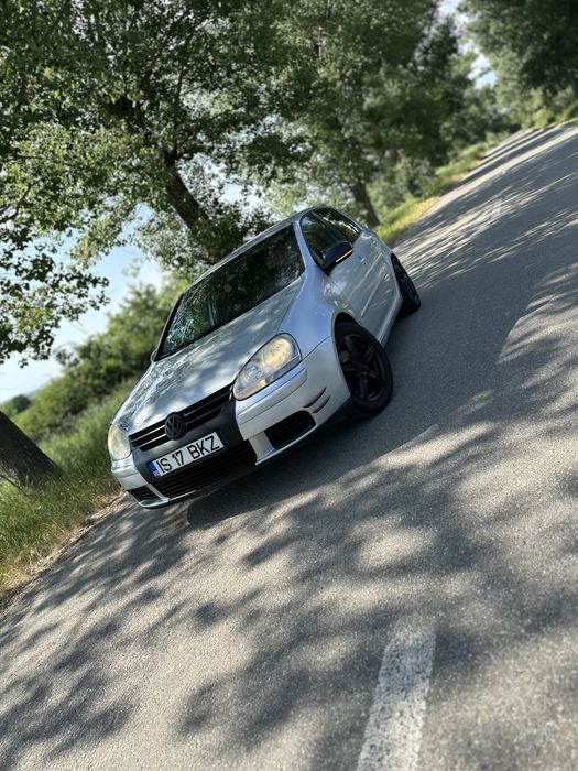 Vând golf 5 1.9 tdi