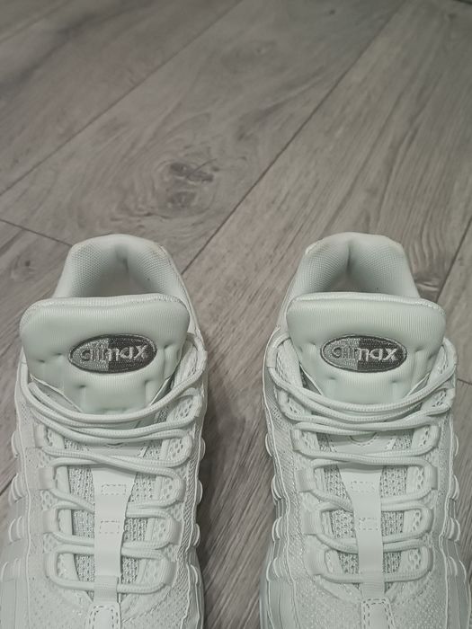 СПЕШНО! Nike air max95 Triple white КАТО ЧИСТО НОВИ!